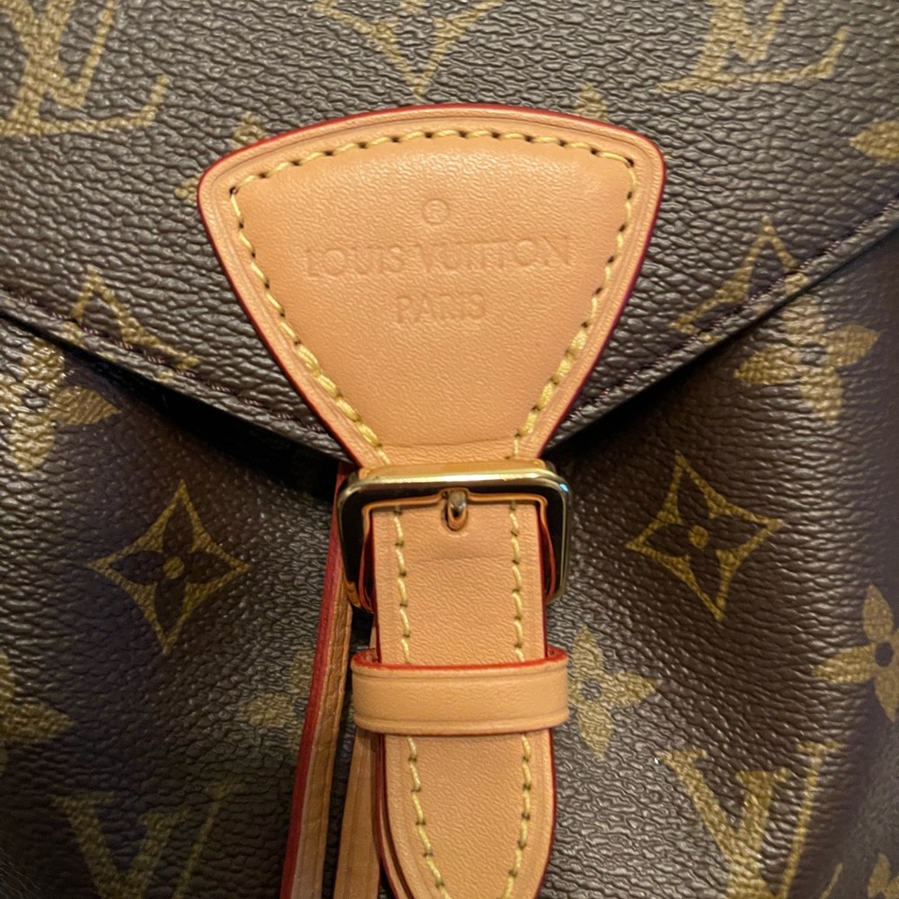 Lv Backpack Authentic Like New - image 7